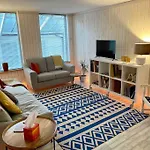 Contemporary City Centre 3 Bedroom Apartment