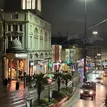 Stylish Central Escape, Heart Of The Action, City View, Netflix