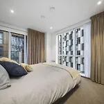 Stephs Lovely 4 Bedroom Apartment