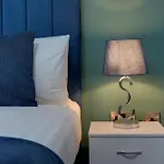 Stylish 2 Bed Apt 104 - City Centre, Free Parking, Coffee Machine & Netflix - Hosted By Stay Host Save