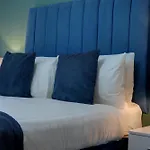 Stylish 2 Bed Apt 104 - City Centre, Free Parking, Coffee Machine & Netflix - Hosted By Stay Host Save