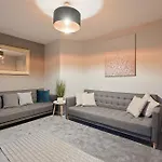 Richmond House - 5 Bed House That Sleeps 10, Great For Workers & Groups, Netflix & Free Parking - Hosted By Stay Host Save