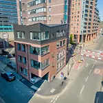 123 Queen Street - Home Crowd Luxury Apartments