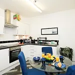 Quirky Flat In The City Hub