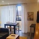 Compact Studio Serviced Apartment Sheffield City Centre - Netflix, Wifi, Digital Tv