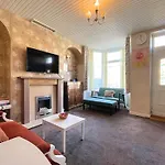 Sheffield\'S 3Br Retreat