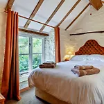 1 Bed In Bradfield Dale Pk417