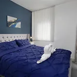 Heart Of The City 1 Bed Flat Queenshouse