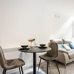 Contemporary 1 Bedroom Apartment In Central Sheffield