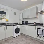 4 Bed- Sheffield Centre- Free Secure Parking- Monthly & Weekly Stays