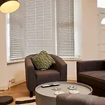 New - 2 Bedroom House Close To Arena, Meadowhall, M1