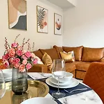 Hanover Apartments - Stylish 1 Bedroom Suites, Sheffield City Centre - Hosted By Stay Host Save