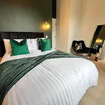 Hanover Apartments - Stylish 1 Bedroom Suites, Sheffield City Centre - Hosted By Stay Host Save
