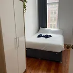 Spacious Flat For 6 City Center Gs305