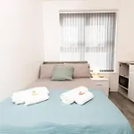Suite 1 - Stylish Room In A Shared House