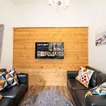 A Cozy Home Close To City Centre