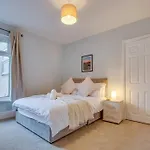 New Spacious Comfort Ideal 3Bedroom Hideaway