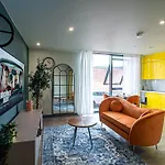 Sheffield City Escape - Modern Apartment