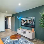 Sheffield City Escape - Modern Apartment
