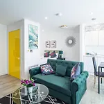 Delightful Studio Apartment In Sheffield