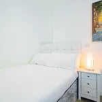 Avo Apartment - Modern Style & Great Location