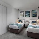 Prime Location, Modern 2Br House