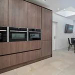 Spacious, High Spec & Modern