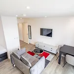 Immaculate Studio Apartment In Sheffield City