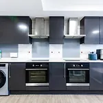 New Era Living - Ensuite Rooms Next To Bramall Lane