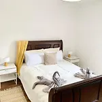 Urba Luxury 3 Bed Stays Sheffield Central