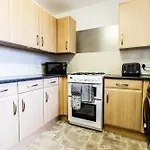 Suite 1 - Sleek Room In The Heart Of Sheffield