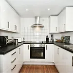 Igloo Viewpoint City Centre Stay & Free Parking