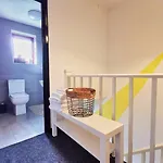 George House-Weeklystay-Centrelocation-Student-Business-Parking-Sleep8