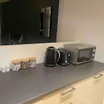 Homely Apartment, Balcony, Free Parking