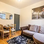 Four Bedrrom House By Brookland Stays Serviced Accommodation Short Lets Sheffield With Free Wifi