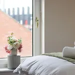 Yasmin\'S 2 Bed - Great For Workers And Groups With Free Parking - Hosted By Stay Host Save