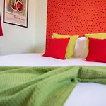 Stunning & Spacious 6Br 10 Beds 5Min To City