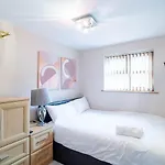 Exclusive 3-Bedroom Villa In Sheffield