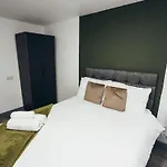 1Br City Centre Apt, Self Check In, Wifi, By Derbnb