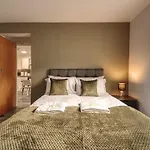 1Br City Centre Apt, Self Check In, Wifi, By Derbnb