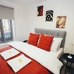 1Br City Centre Apt, Self Check In, Wifi, By Derbnb