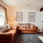 Home Like 3 Bed House Sheffield