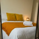 Central Sheffield Stylish Stay