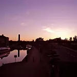 Houseboat Hotels
