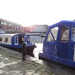 Houseboat Hotels
