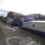 Houseboat Hotels