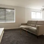 The Beeches 3 - Serviced Apartment