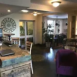 The Dalbury And Palmer Hotel With Free Parking