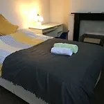 Local House B&B