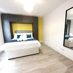 Oyo Butlers Hotel